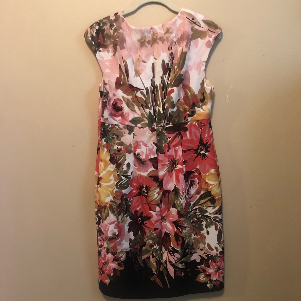 Retro Pin-Up Spring Floral Dress - Picture 6 of 7